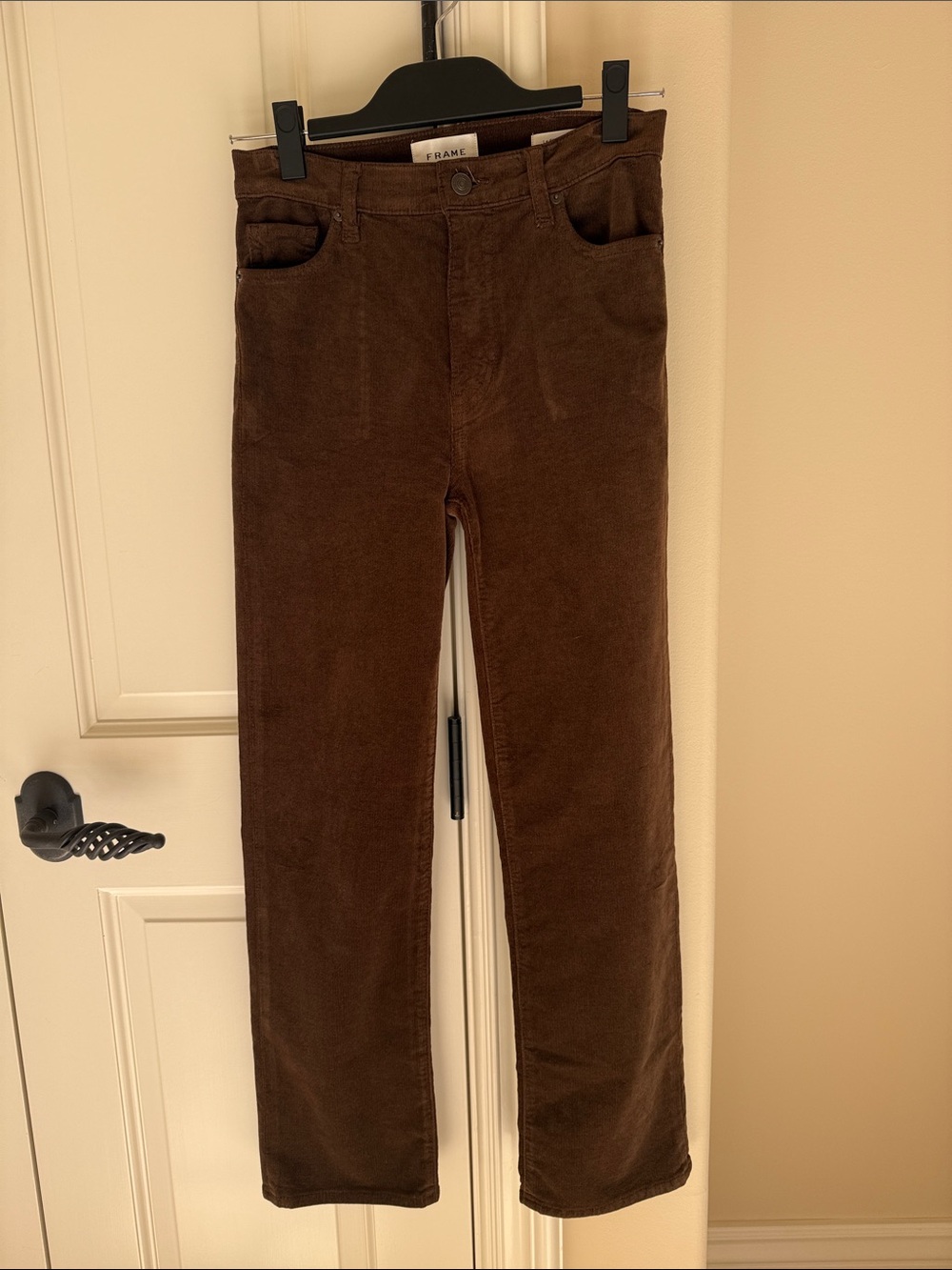 Frame Le Sleek Straight Corduroy Pants